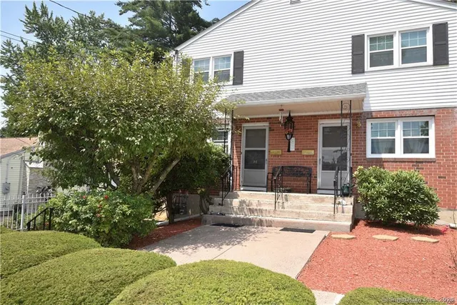 $2,500 | 56 Mozart Street, West Hartford, CT 06110