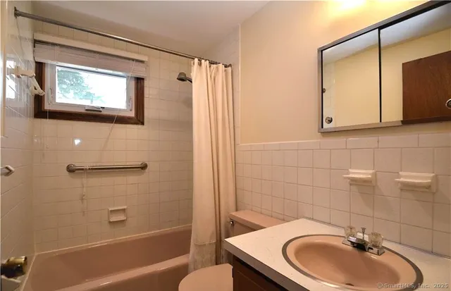 $2,500 | 56 Mozart Street, West Hartford, CT 06110