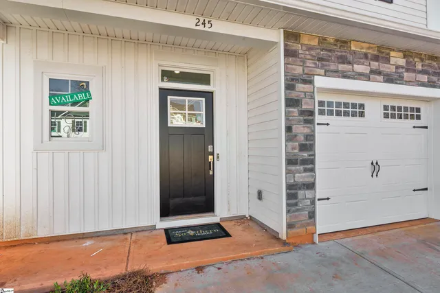 $297,725 | 245 Brown Circle, Easley, SC 29642