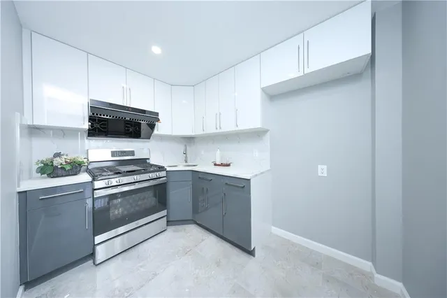 $850,000 | 1725 68th Street, Unit 5 | Bensonhurst