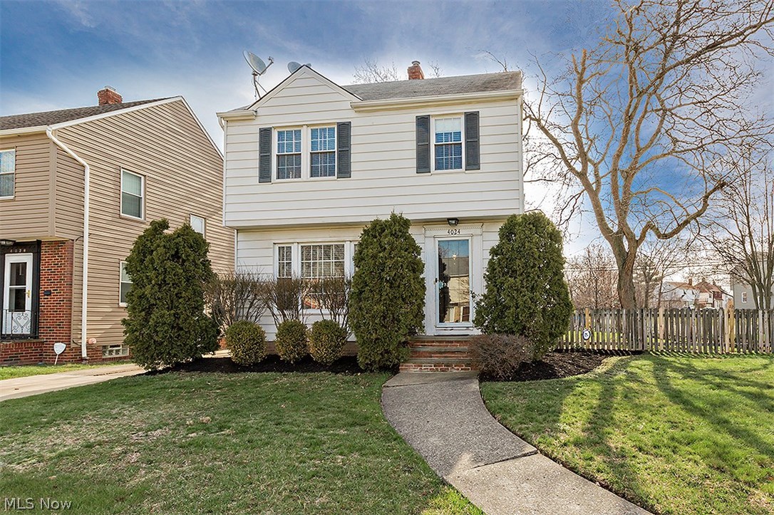 4024 Charlton Road Cleveland, OH 44121 - Photo 1 of 35