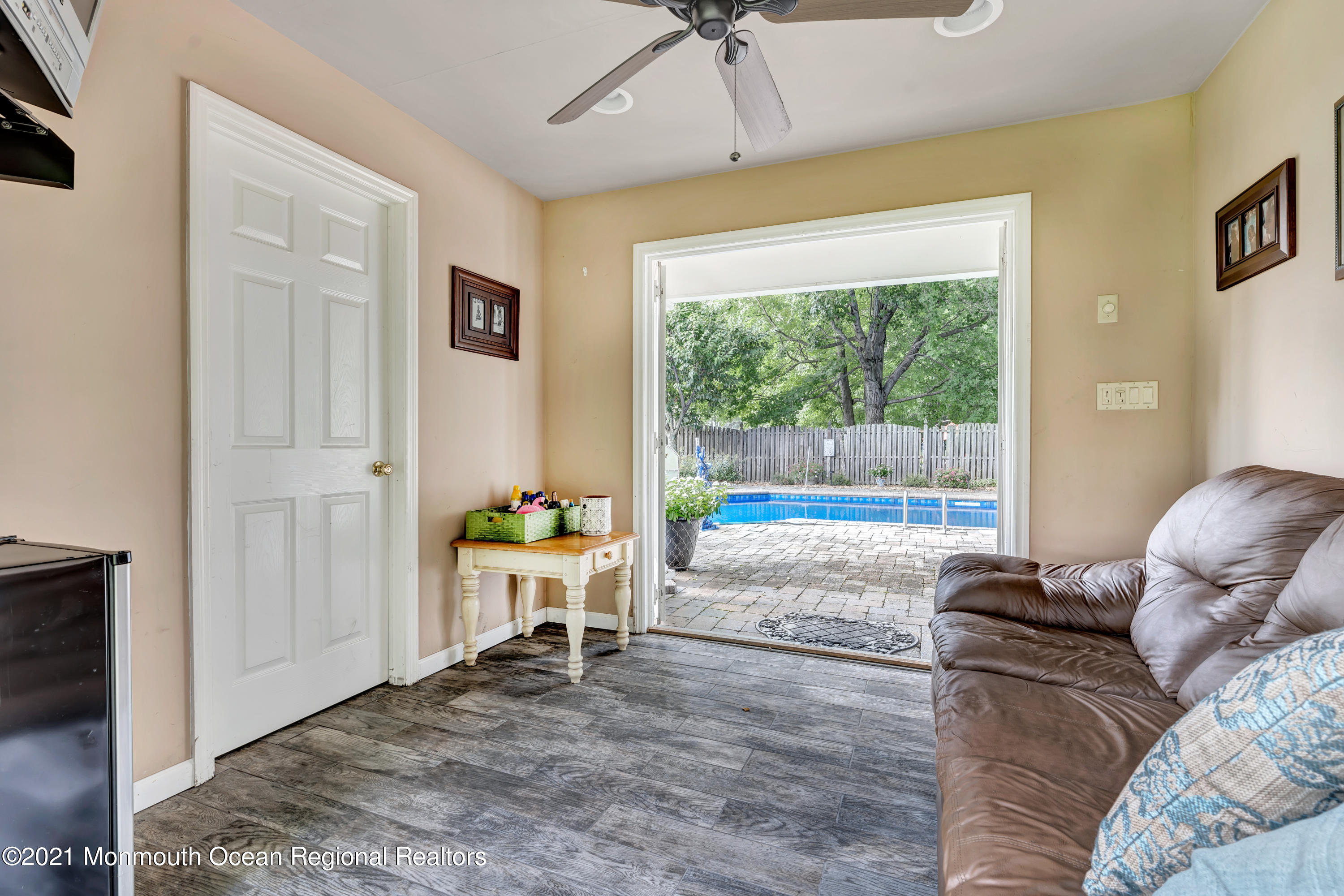 429 Meadowood Road Jackson, NJ 08527 - Photo 37 of 65 3 (3)