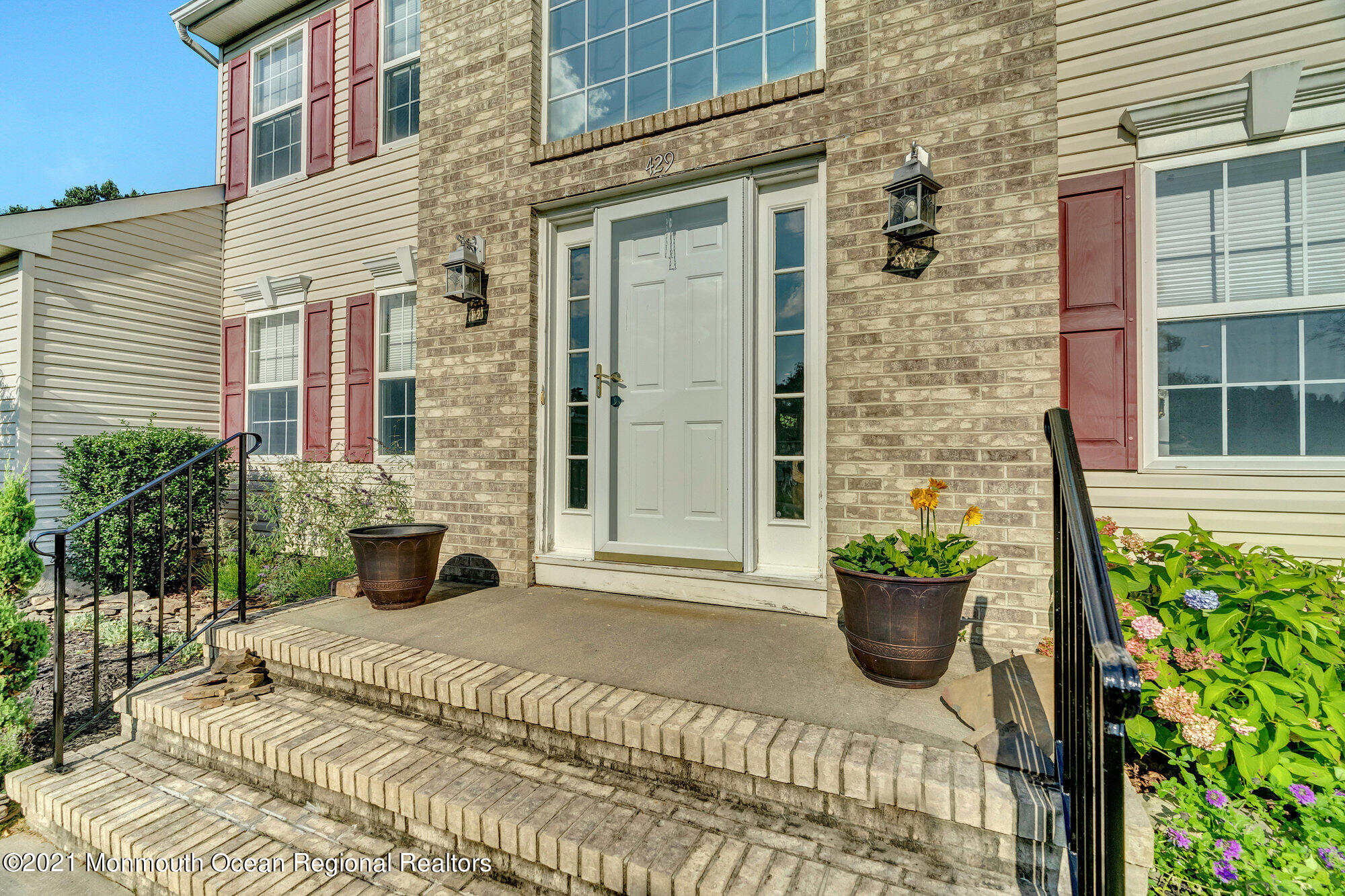429 Meadowood Road Jackson, NJ 08527 - Photo 5 of 65 005_2