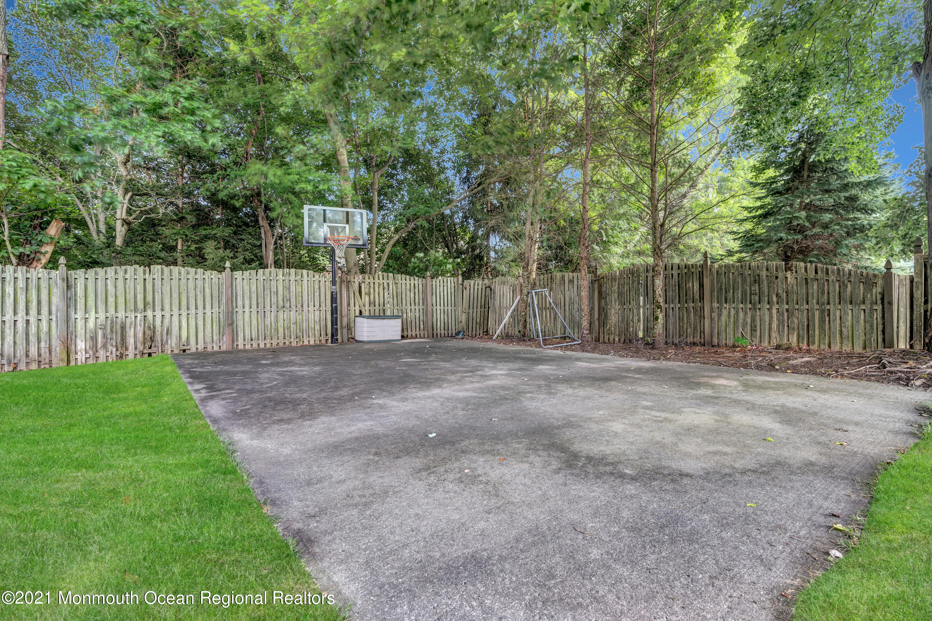429 Meadowood Road Jackson, NJ 08527 - Photo 51 of 65 6 (5)