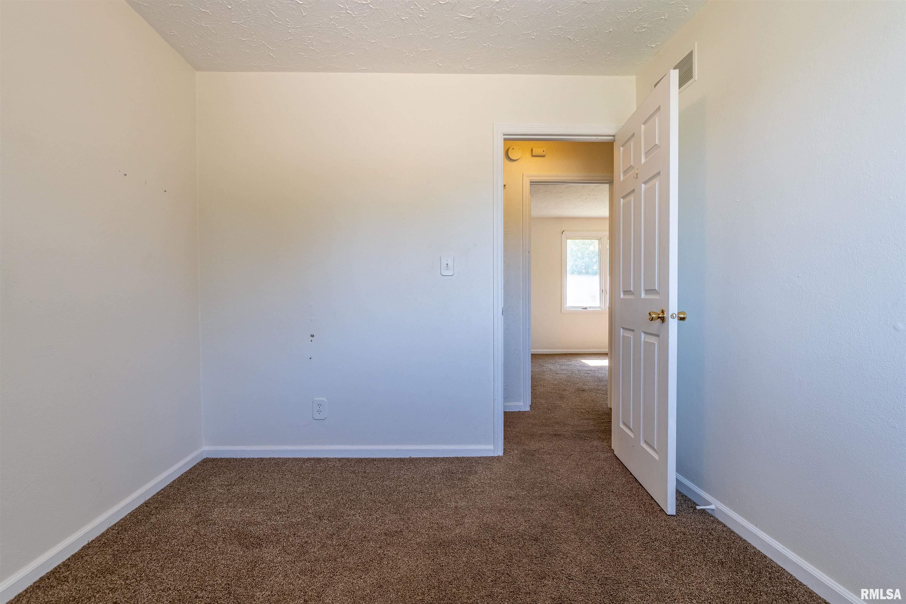 9702 West Whittingham Point Mapleton, IL 61547 - Photo 17 of 35