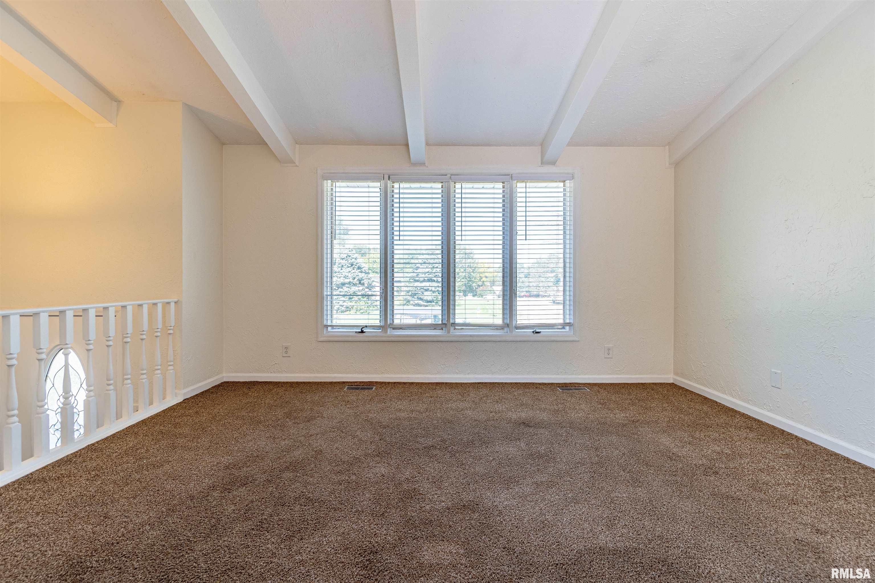 9702 West Whittingham Point Mapleton, IL 61547 - Photo 5 of 35