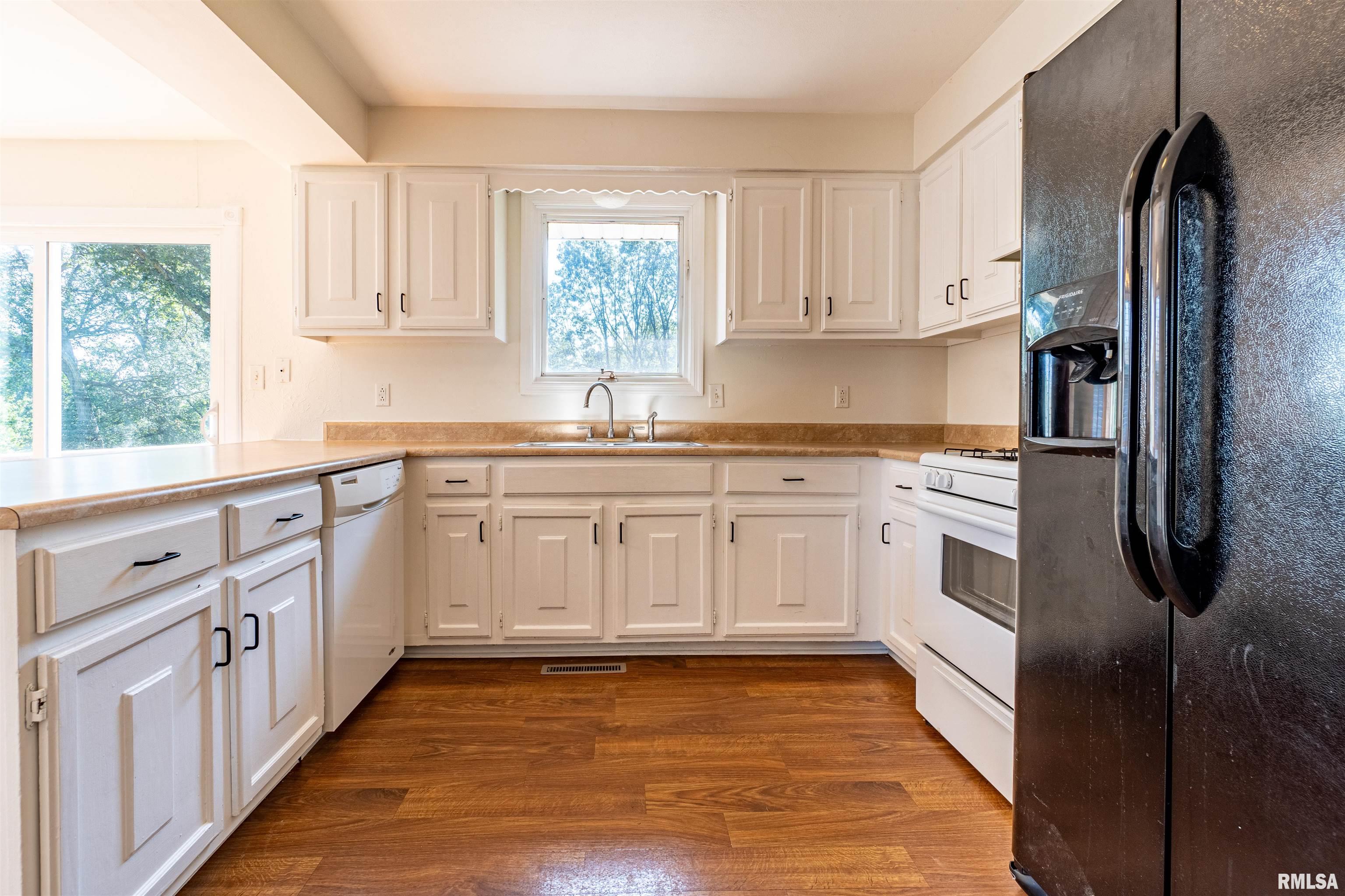 9702 West Whittingham Point Mapleton, IL 61547 - Photo 9 of 35