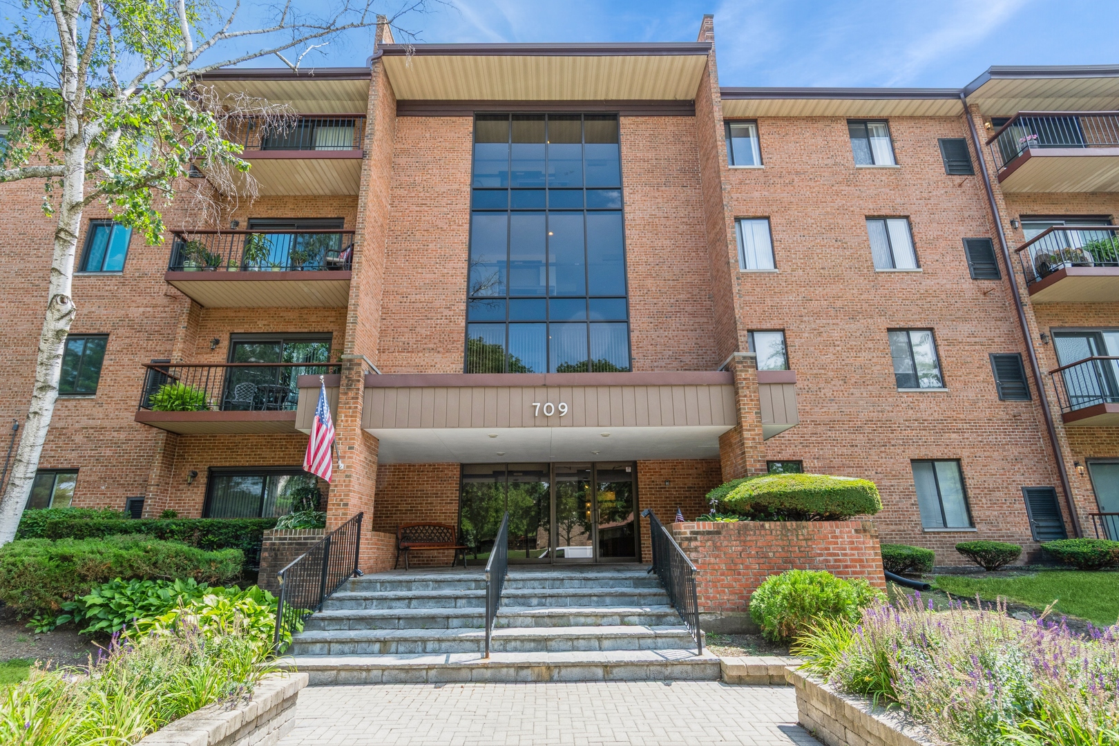 709 79th Street, Unit 401 Darien, IL 60561 - Photo 1 of 20