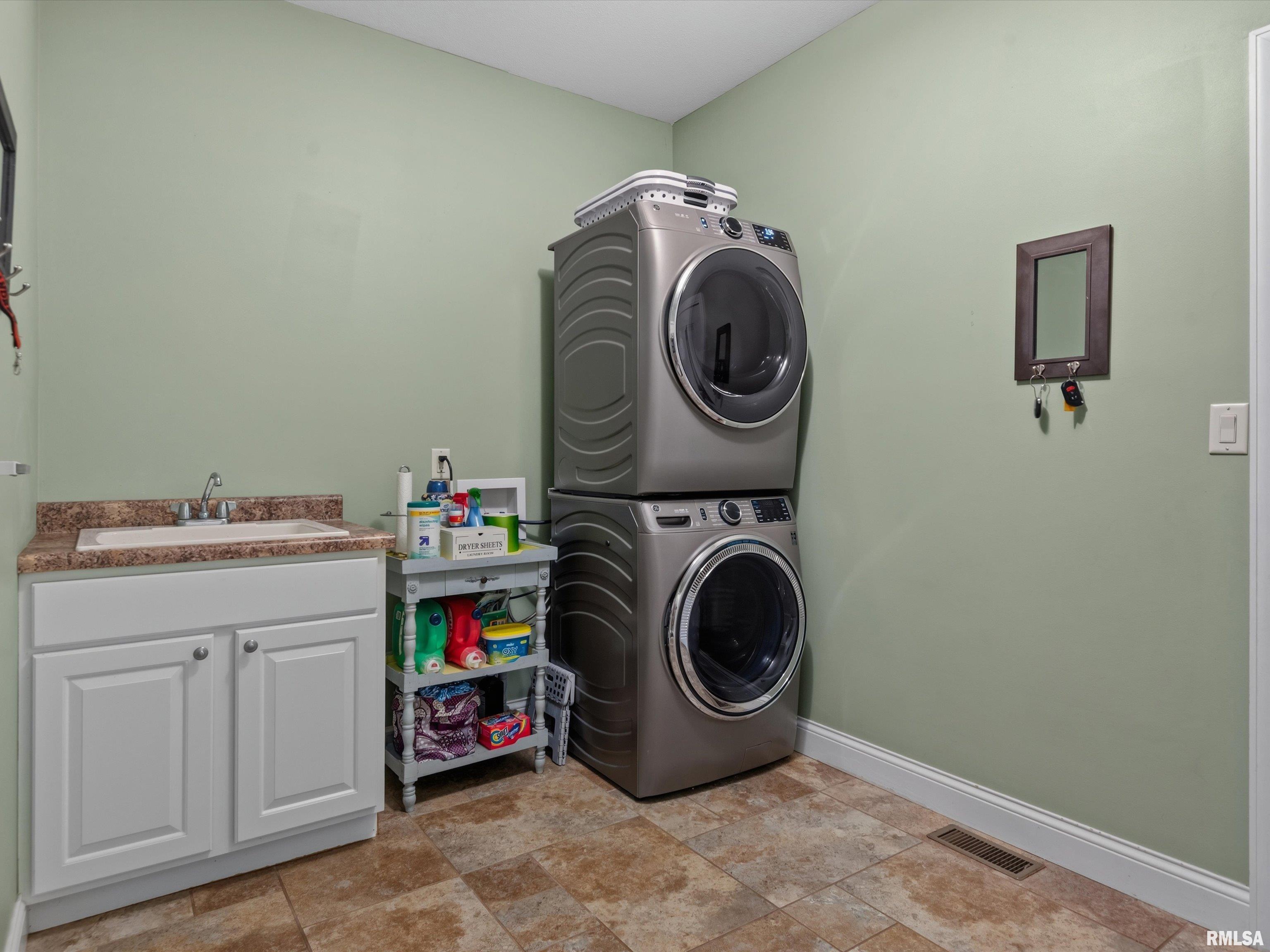 5300 Crane Drive Springfield, IL 62711 - Photo 28 of 55 Gallery Image 28