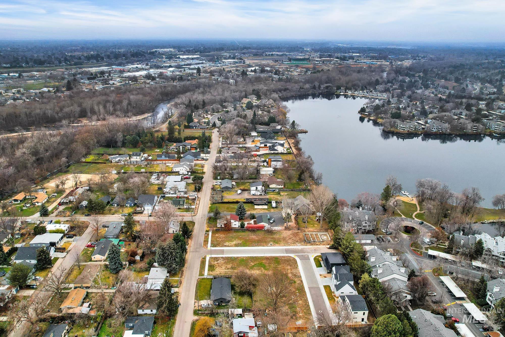 3002 North Water Run Lane Boise, ID 83703 - Photo 11 of 12