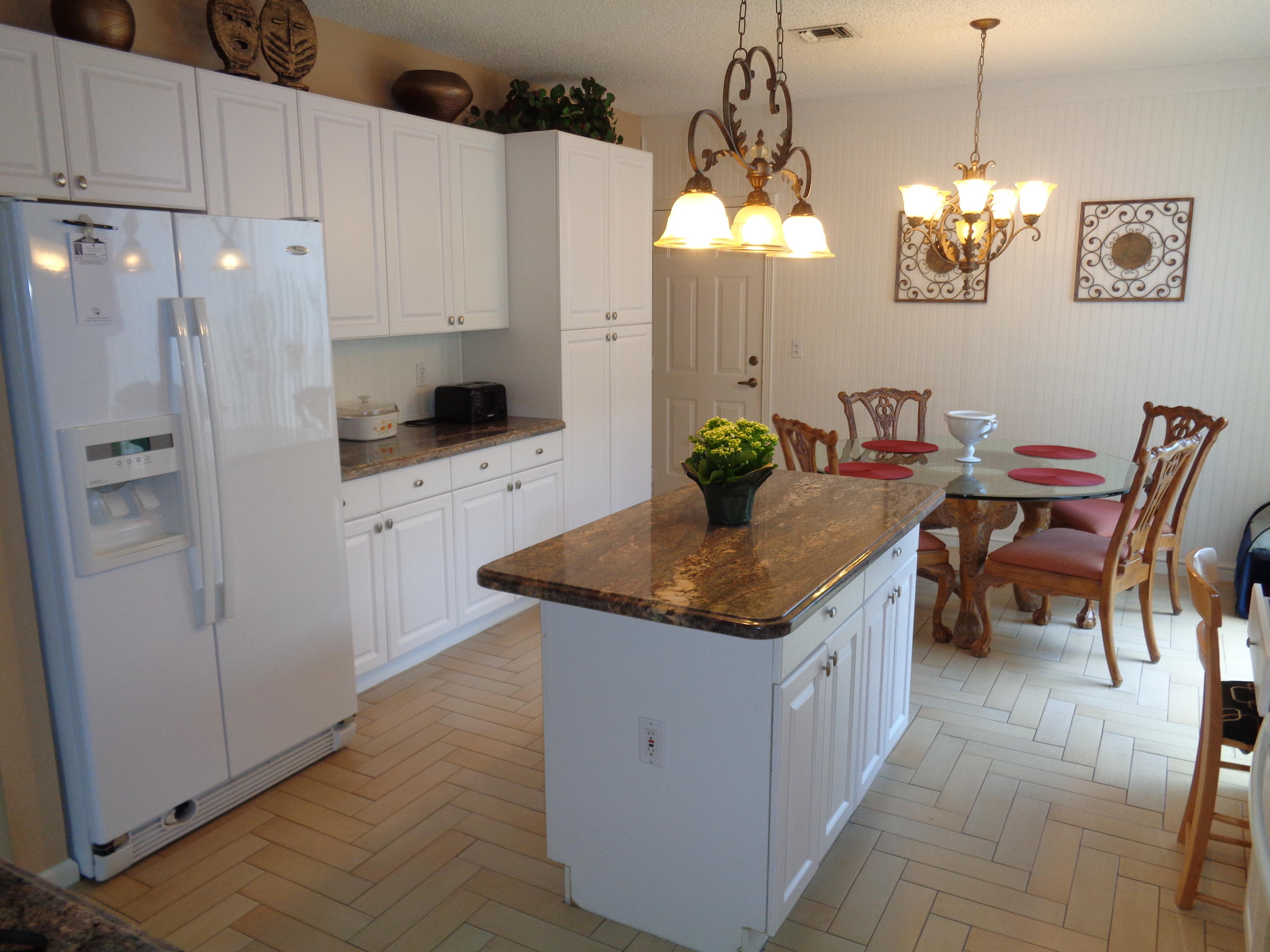 2079 Cezanne Road West Palm Beach, FL 33409 - Photo 25 of 36 KITCHEN