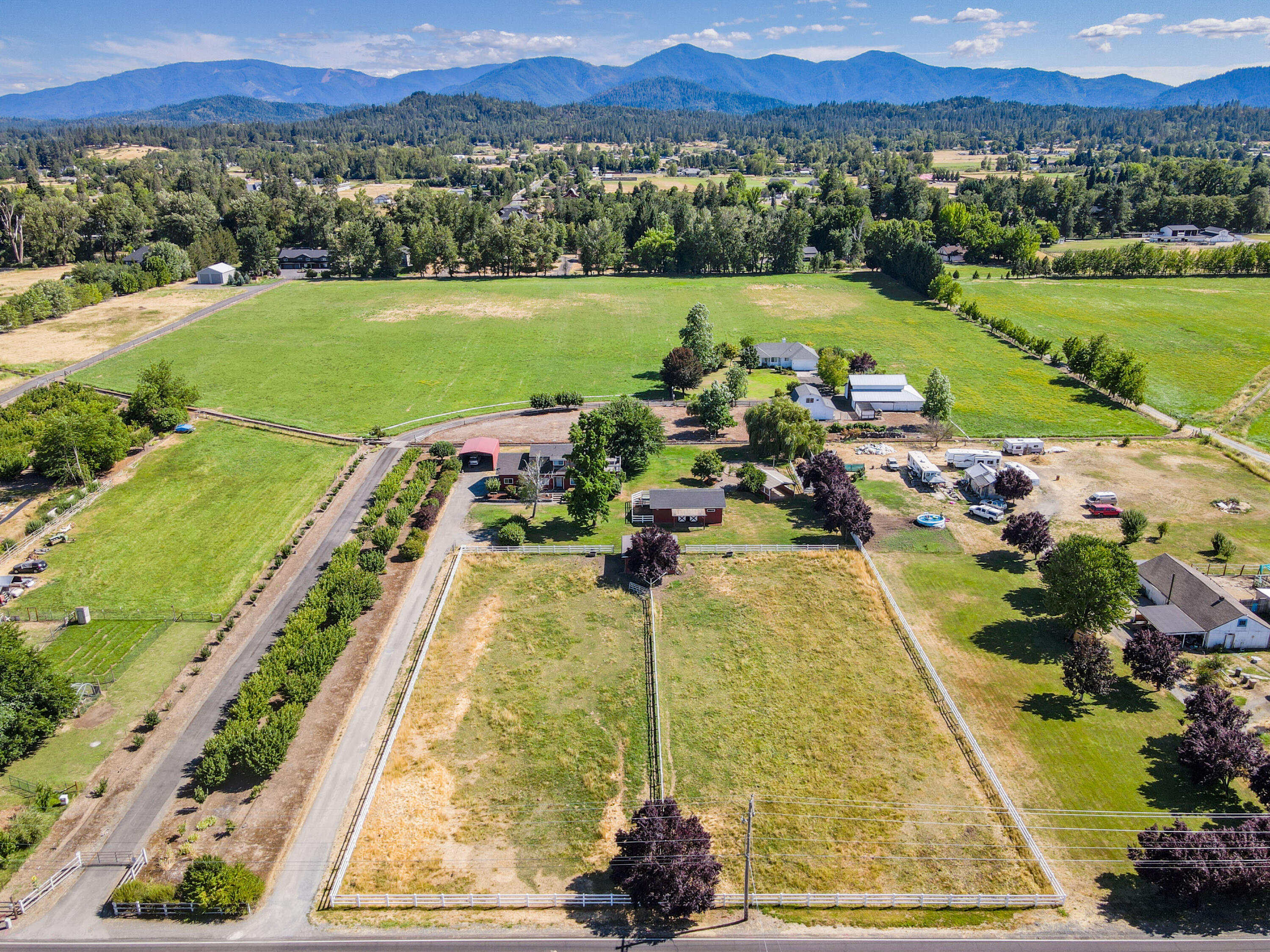 4867 Lower River Road Grants Pass, OR 97526 - Photo 4 of 46 4