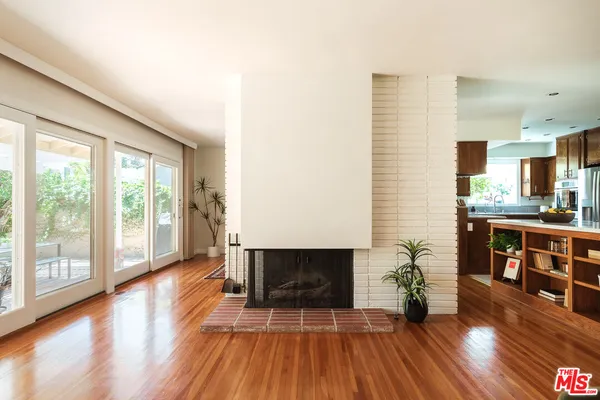 $1,100,000 | 6880 East Lees Way, Long Beach, CA 90815