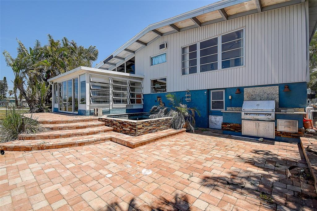 712 Sunset Cove Madeira Beach, FL 33708 - Photo 52 of 93 Gallery Image 52