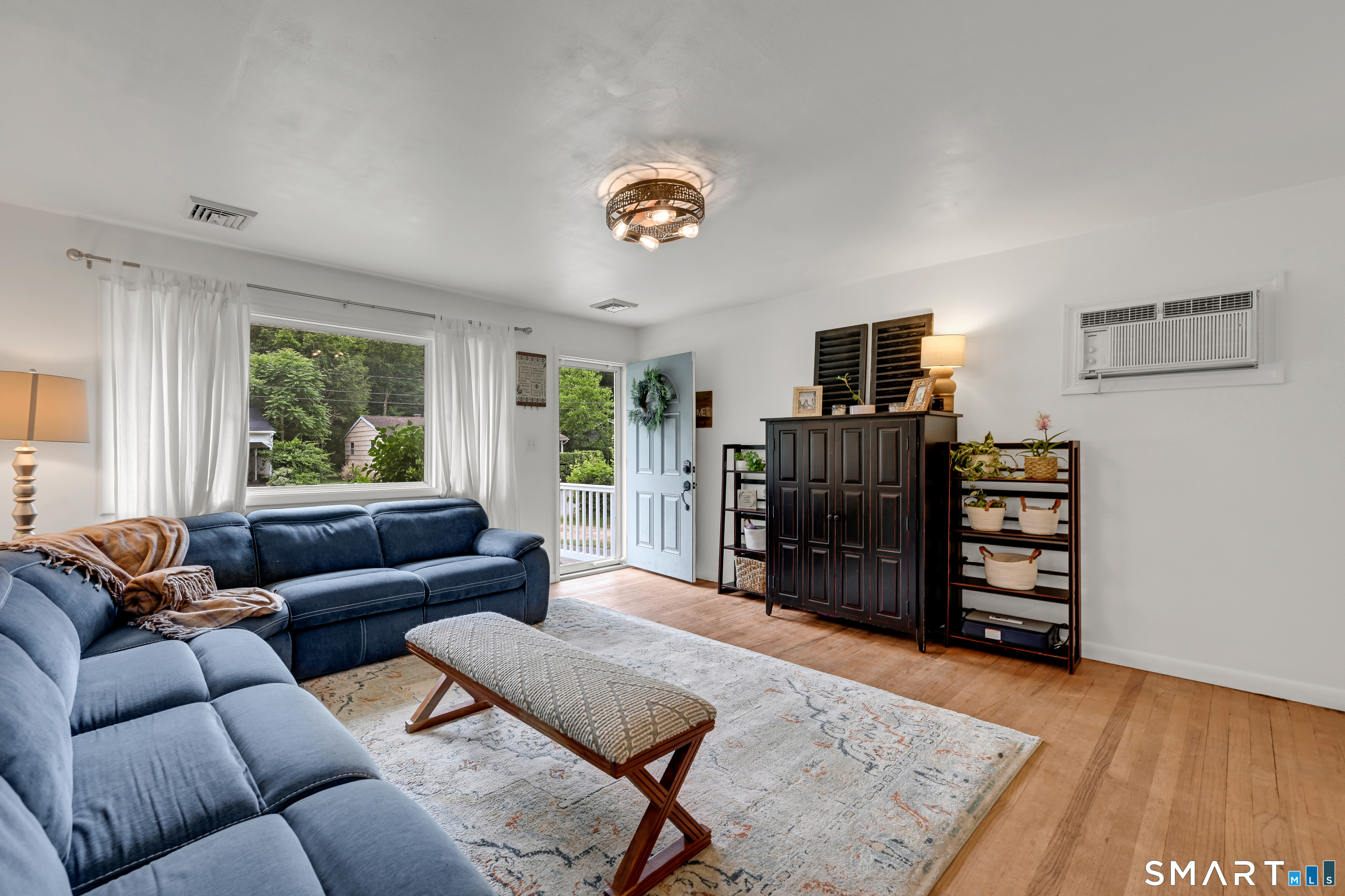 198 Beacon Manor Road Naugatuck, CT 06770 - Photo 5 of 22