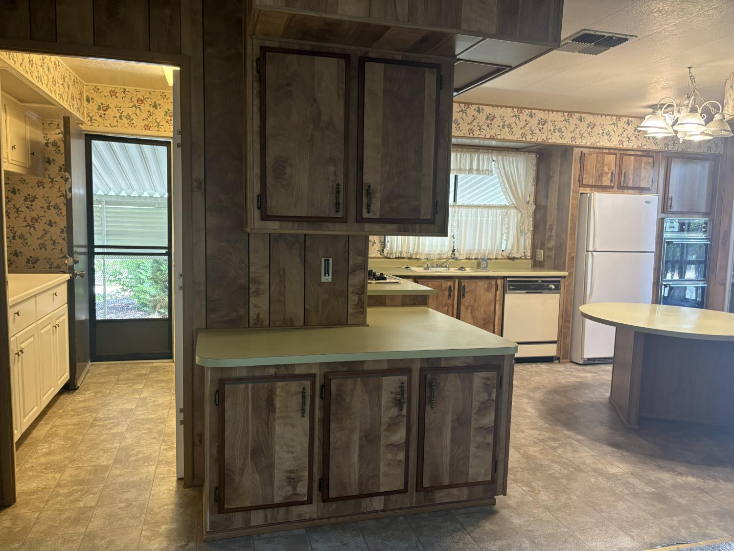 1300 West Olson Avenue, Unit 127 Reedley, CA 93654 - Photo 5 of 39