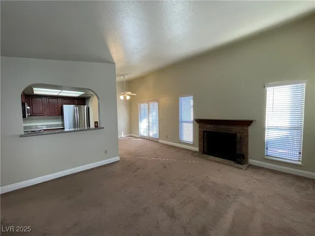 $1,395 | 2912 Bluegill Way, Unit C, Henderson, NV 89014