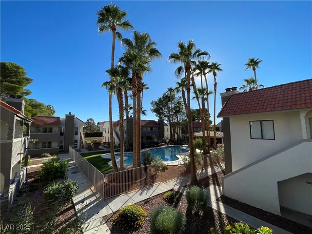 $1,395 | 2912 Bluegill Way, Unit C, Henderson, NV 89014