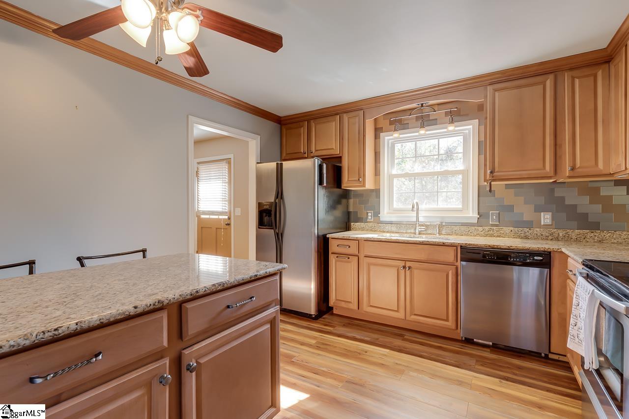 300 Rockingham Road Seneca, SC 29672 - Photo 12 of 36 Gallery Image 12