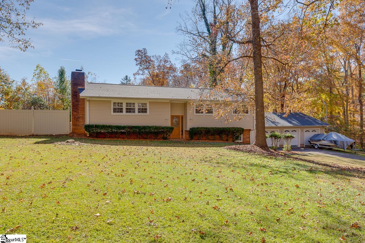 300 Rockingham Road Seneca, SC 29672 - Photo 3 of 36 Gallery Image 3