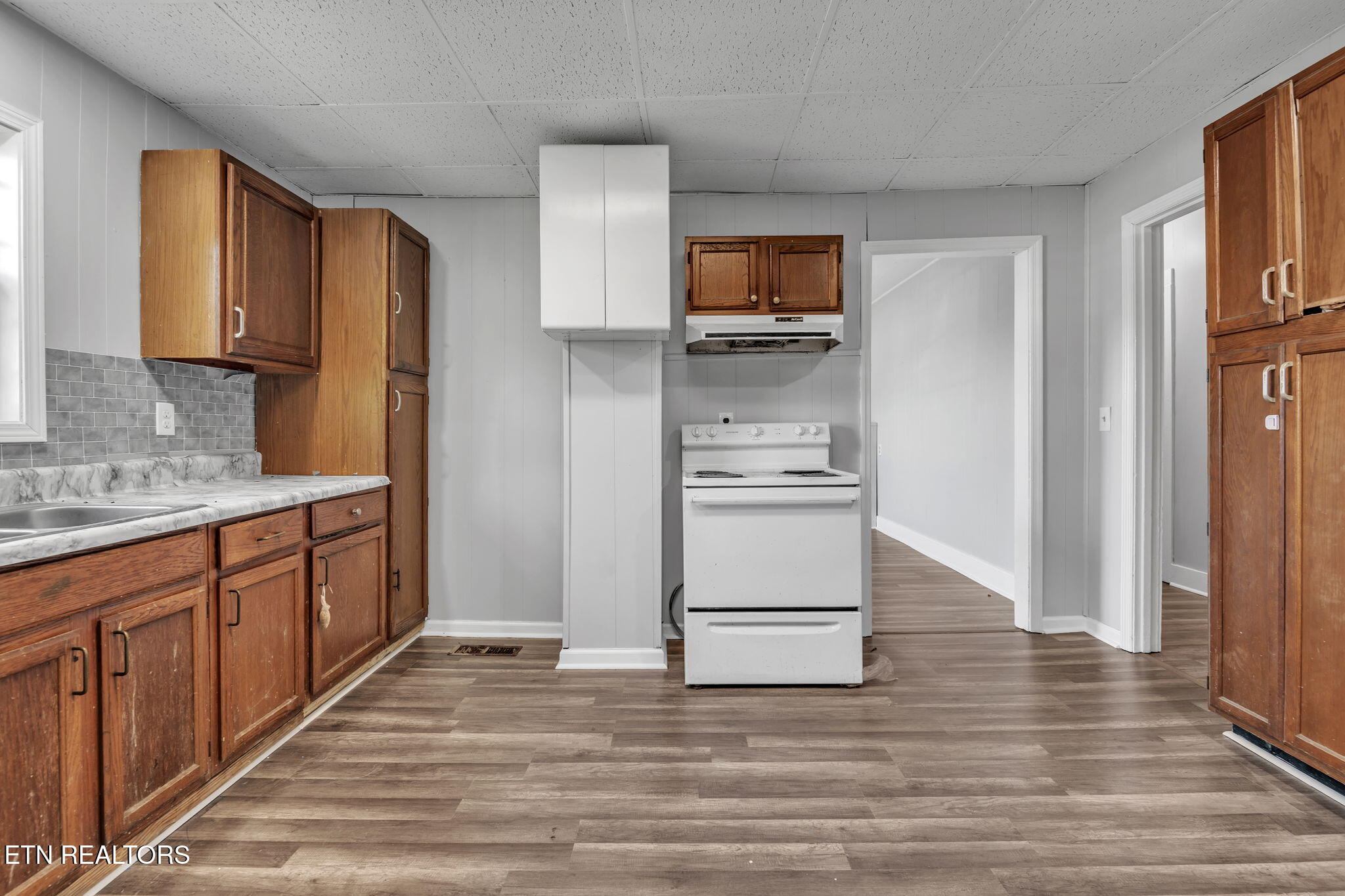 813 South Main Street Rocky Top, TN 37769 - Photo 11 of 17 7-web-or-mls-813 Main Street-5626