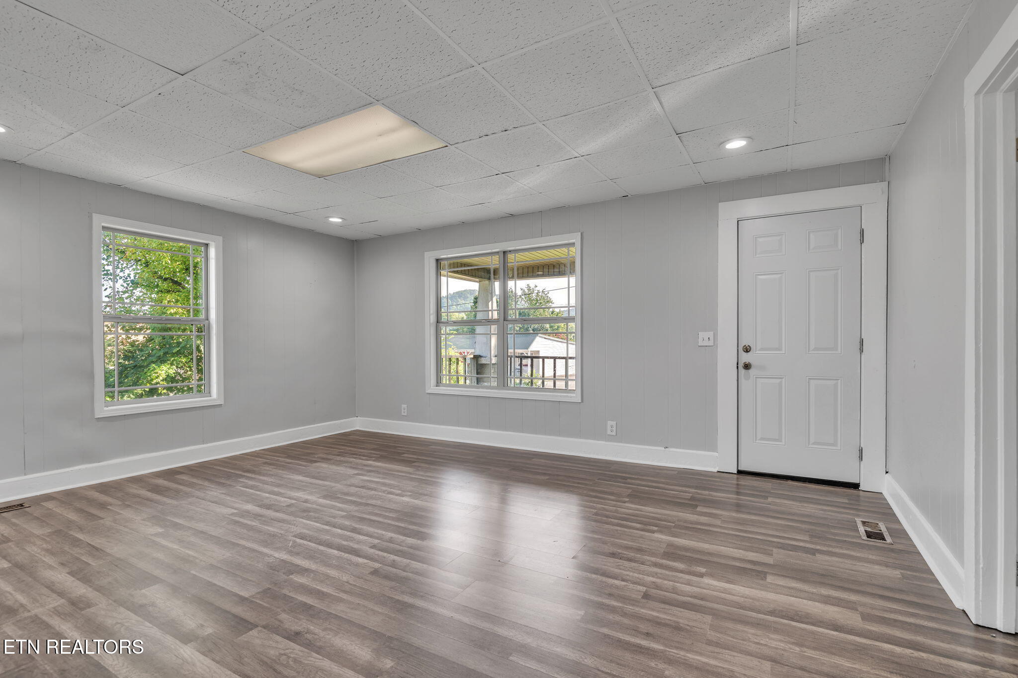 813 South Main Street Rocky Top, TN 37769 - Photo 5 of 17 10-web-or-mls-813 Main Street-5641