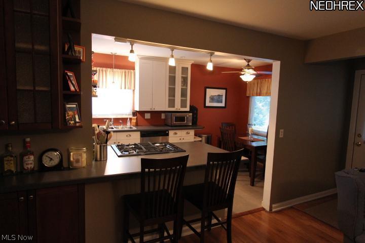 1616 Edgefield Road Lyndhurst, OH 44124 - Photo 4 of 11 View of the kitchen from the dinette