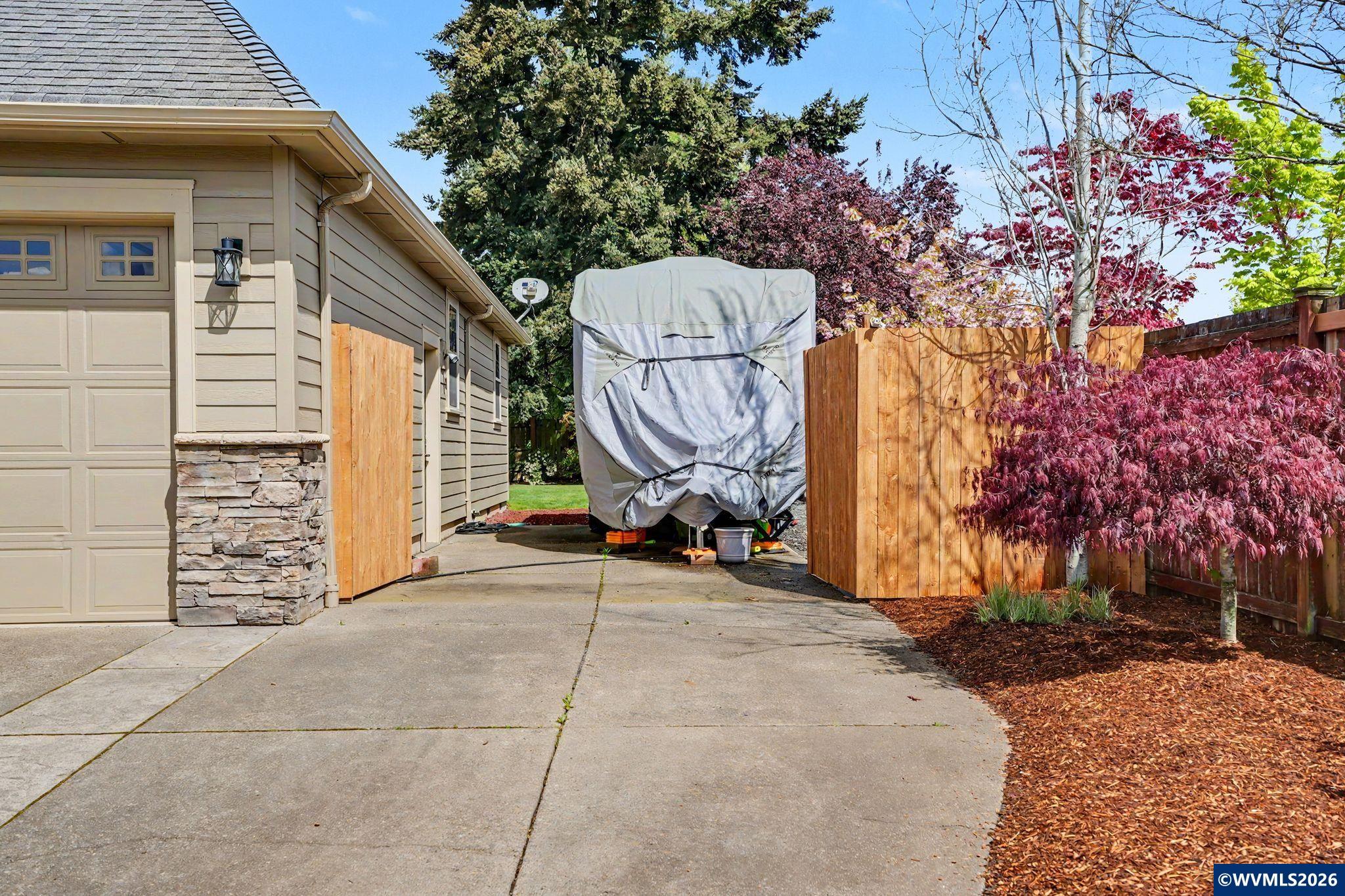225 Southwest Hendricks Street Sublimity, OR 97385 - Photo 7 of 50
