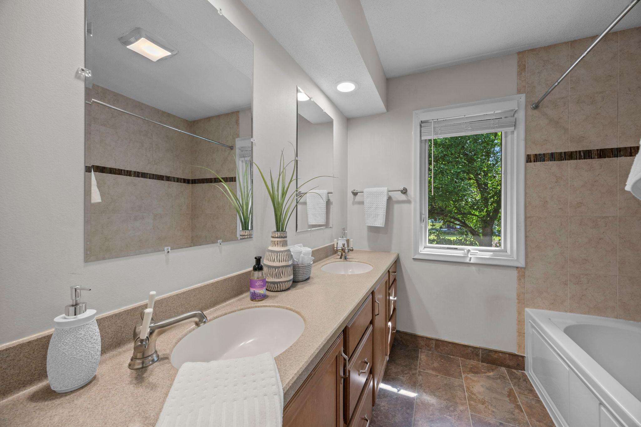 9609 Utica Road Bloomington, MN 55437 - Photo 26 of 40 Gallery Image 26