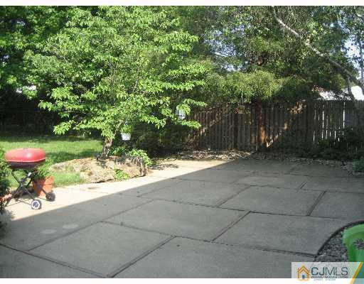 35 University Road East Brunswick, NJ 08816 - Photo 7 of 8 Gallery Image 7