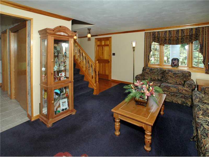 222 Seanor Road Irwin, PA 15642 - Photo 7 of 23 Living Room.
