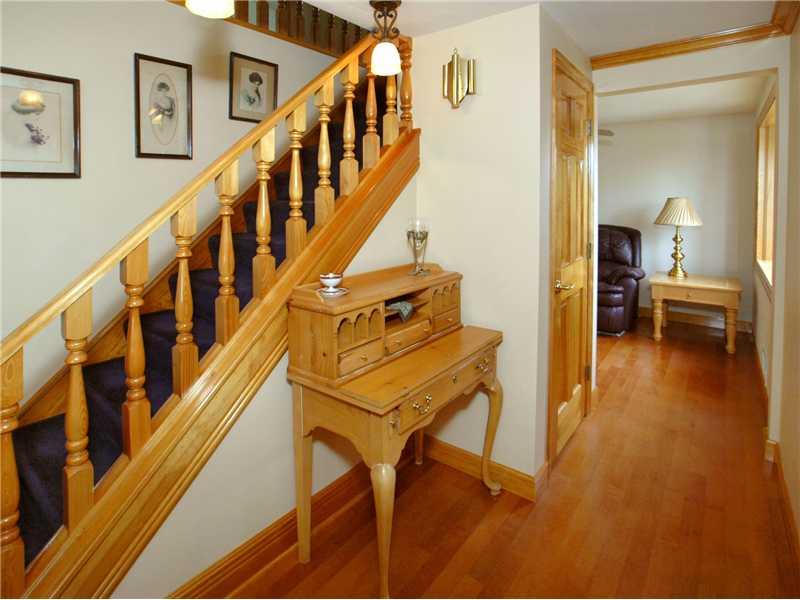 222 Seanor Road Irwin, PA 15642 - Photo 10 of 23 Entry/Foyer.