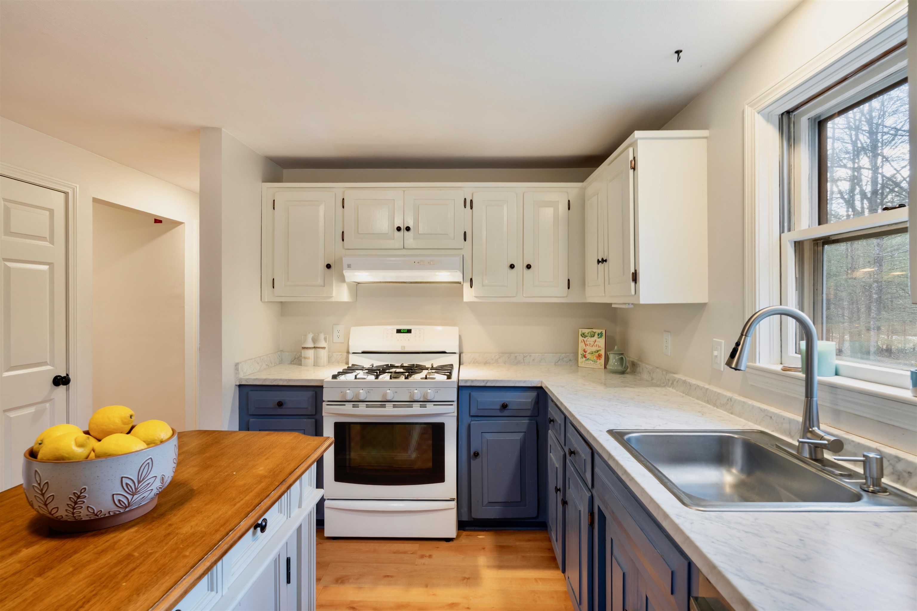 12 Dogtown Road Exeter, NH 03833 - Photo 10 of 32