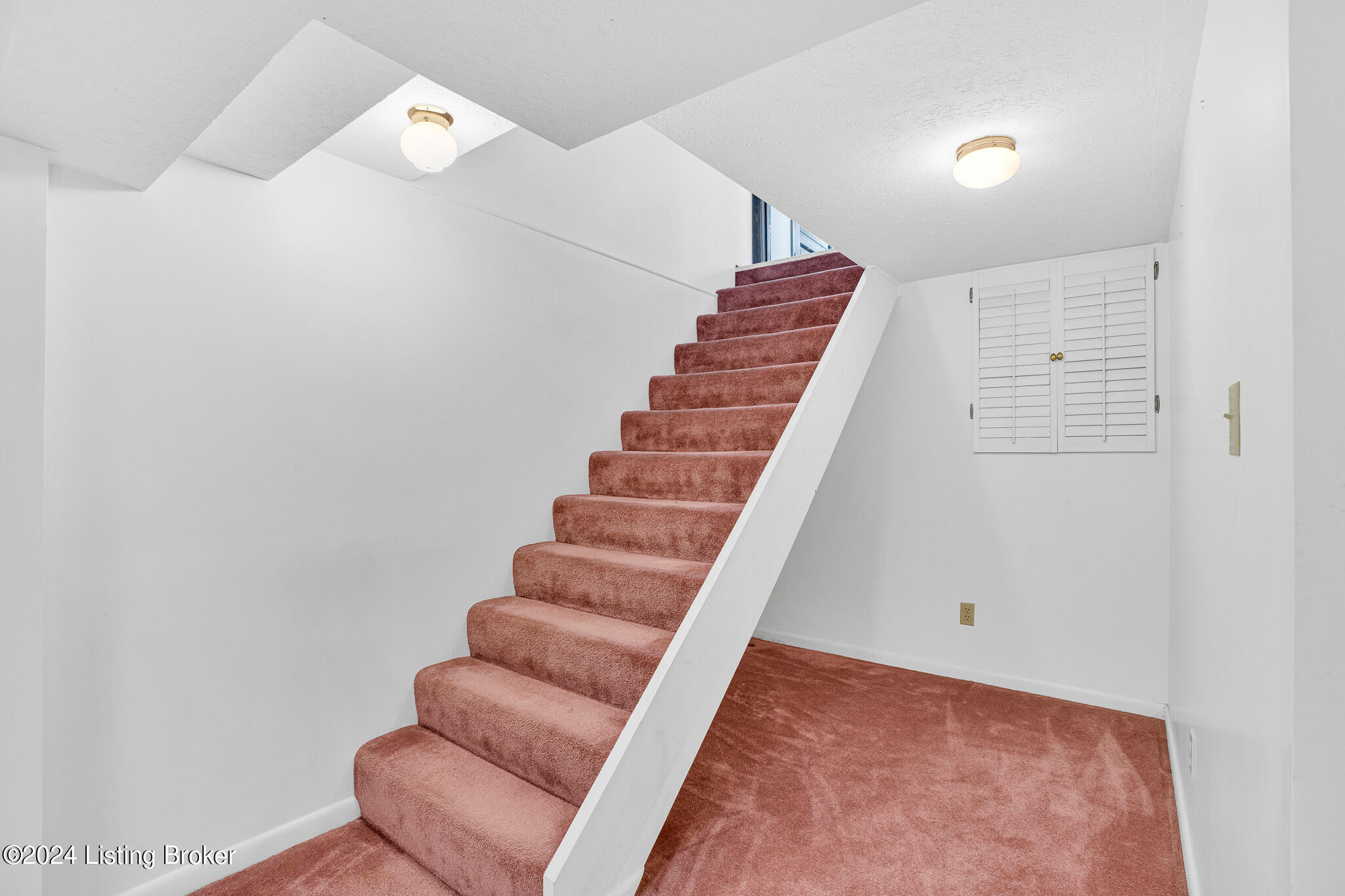 4528 Sandhill Road Louisville, KY 40219 - Photo 32 of 48 DSC09709