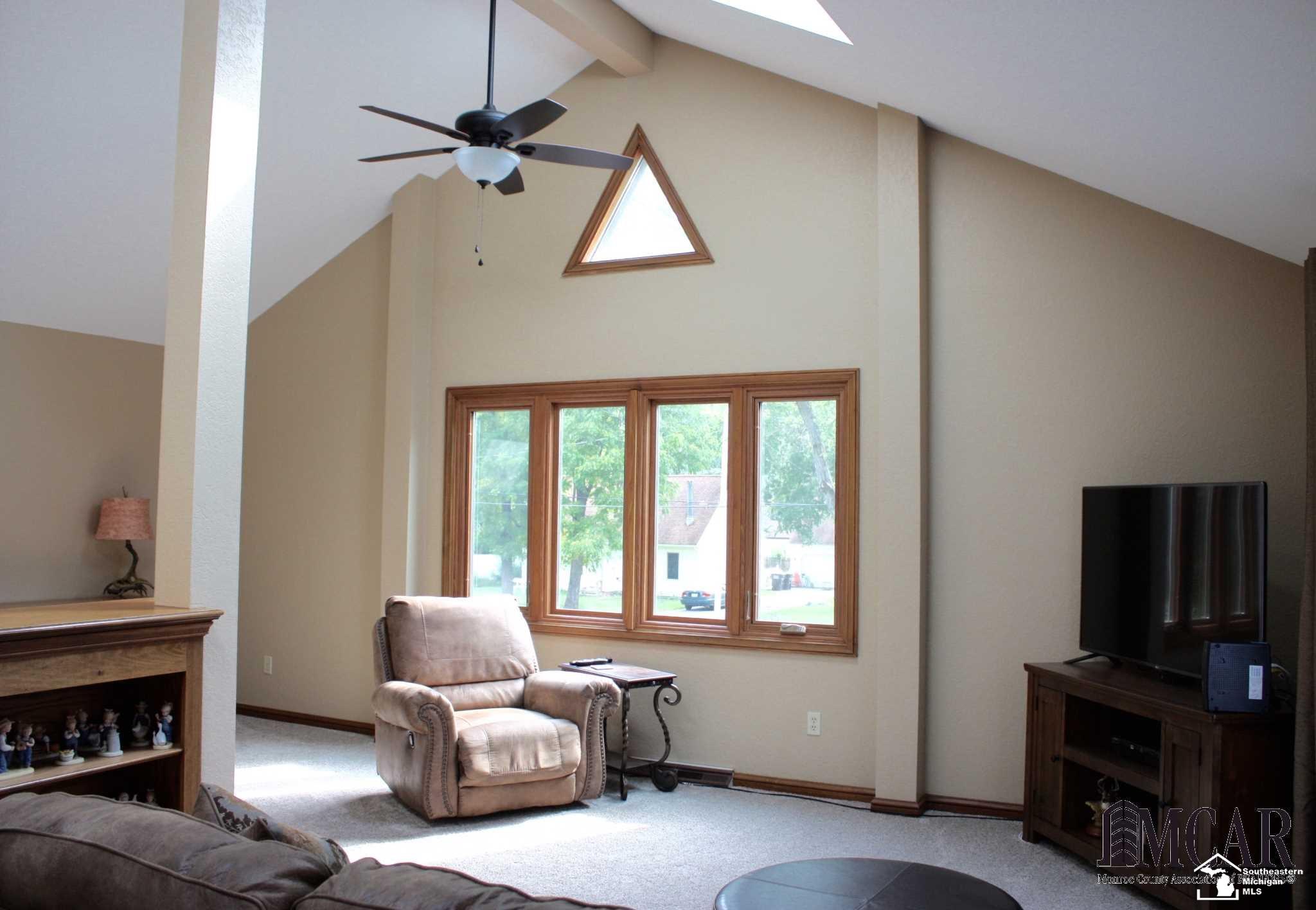 8125 Wiseman Road Lambertville, MI 48144 - Photo 9 of 27