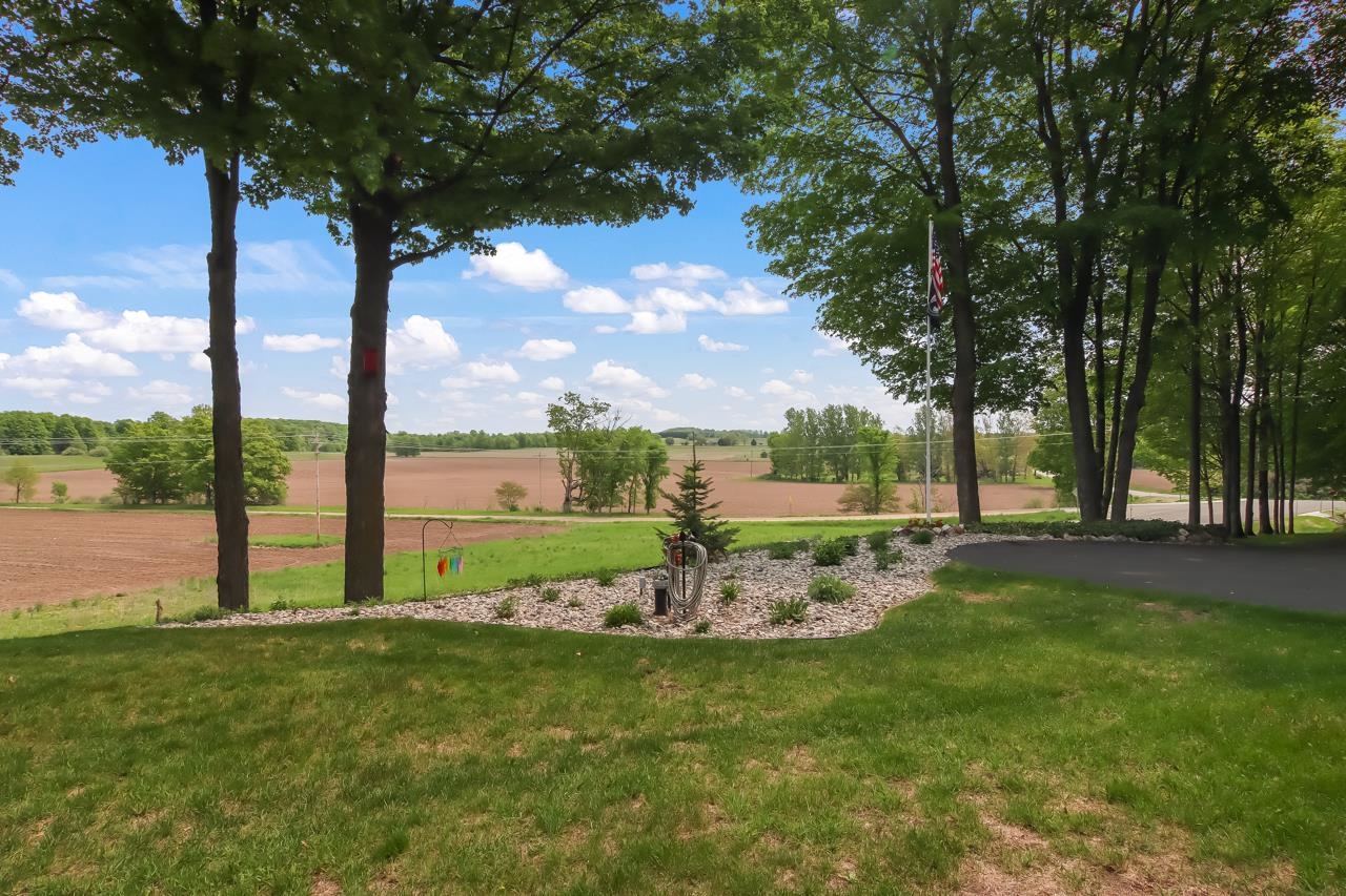 7035 Schell Road Buckley, MI 49620 - Photo 4 of 22