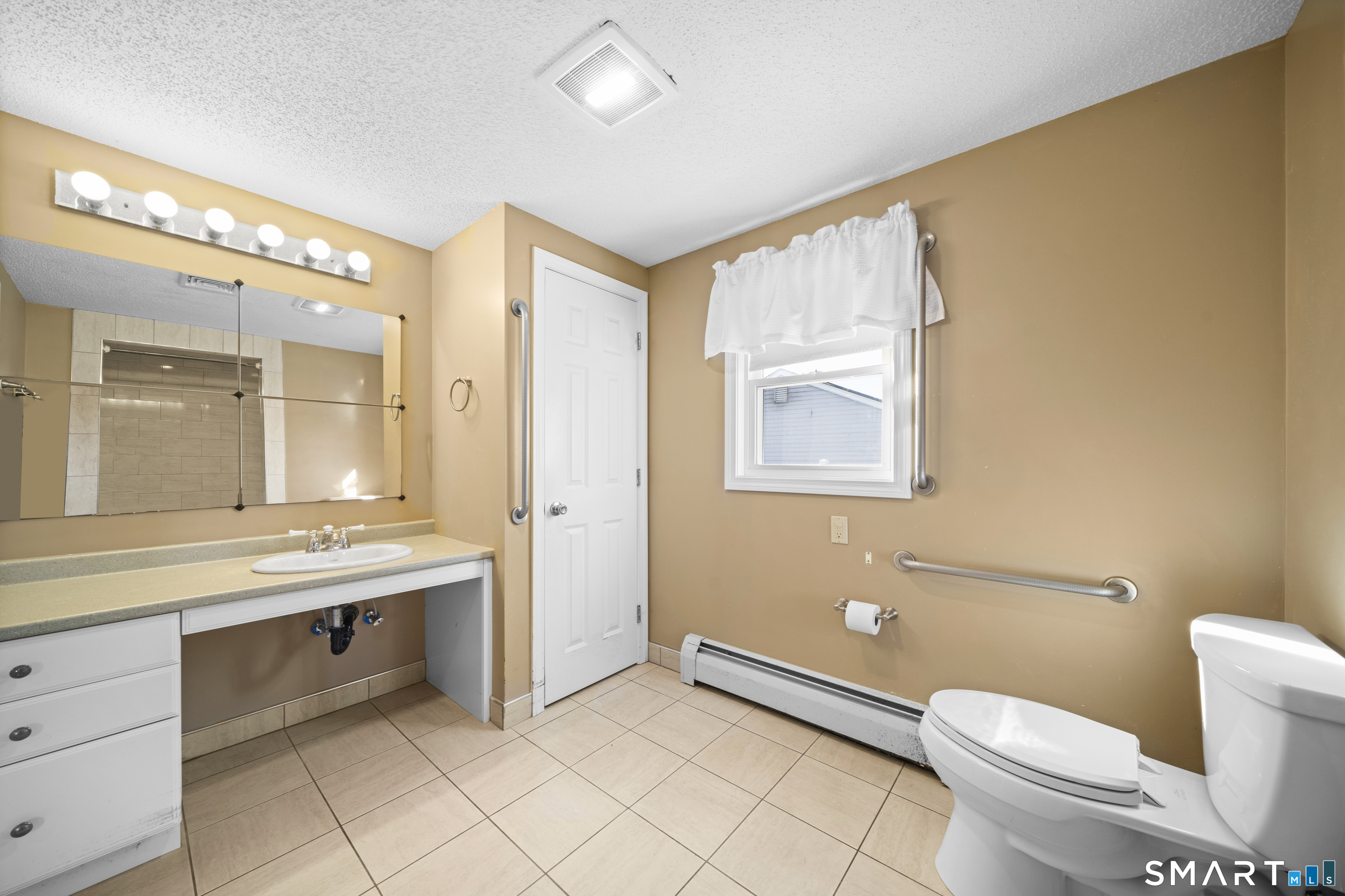 30 Jackson Street Windsor Locks, CT 06096 - Photo 12 of 38