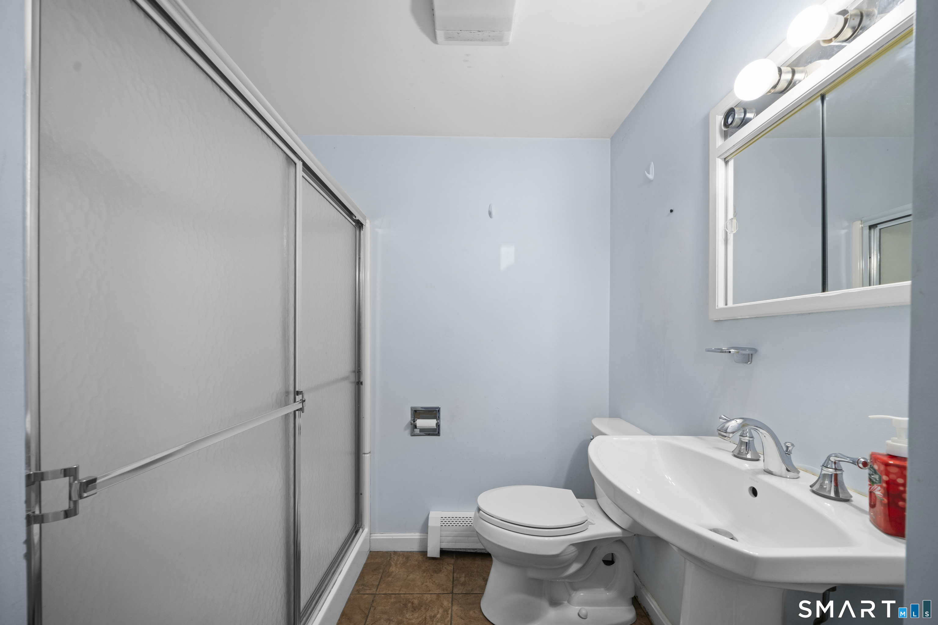 30 Jackson Street Windsor Locks, CT 06096 - Photo 15 of 38