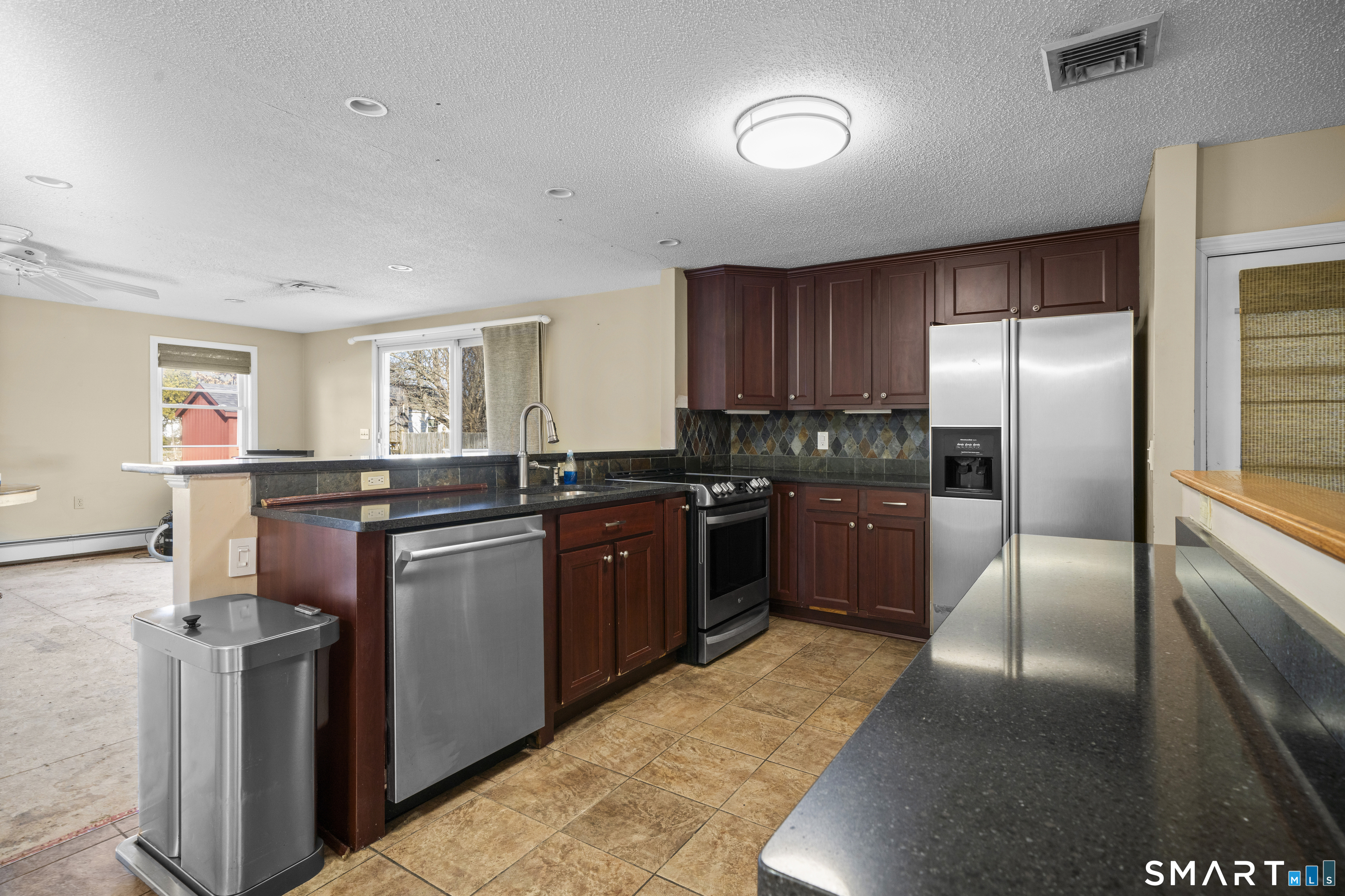 30 Jackson Street Windsor Locks, CT 06096 - Photo 2 of 38