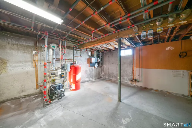 $327,900 | 30 Jackson Street, Windsor Locks, CT 06096