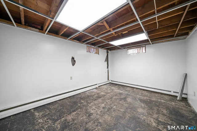 $327,900 | 30 Jackson Street, Windsor Locks, CT 06096