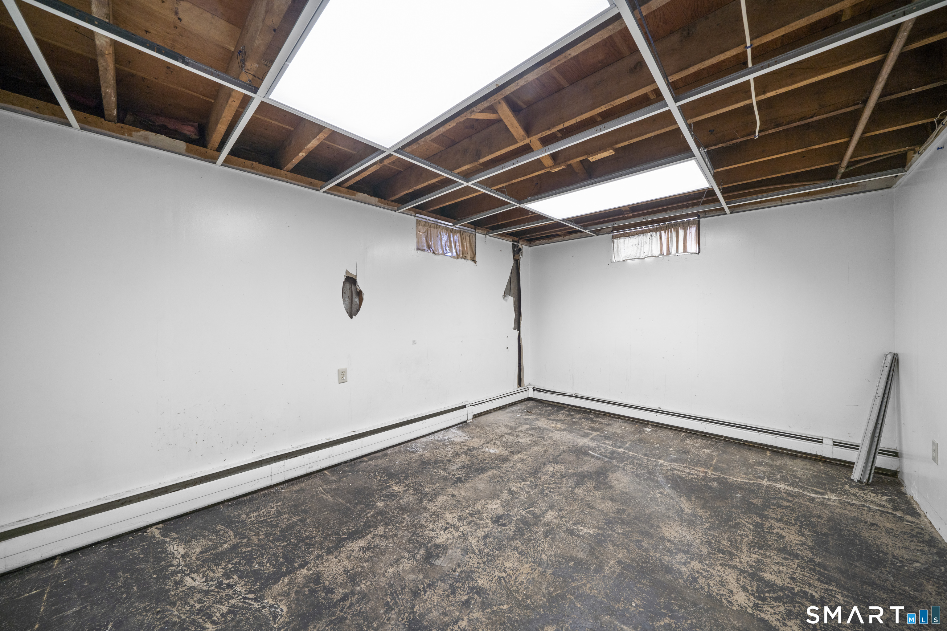 30 Jackson Street Windsor Locks, CT 06096 - Photo 24 of 38