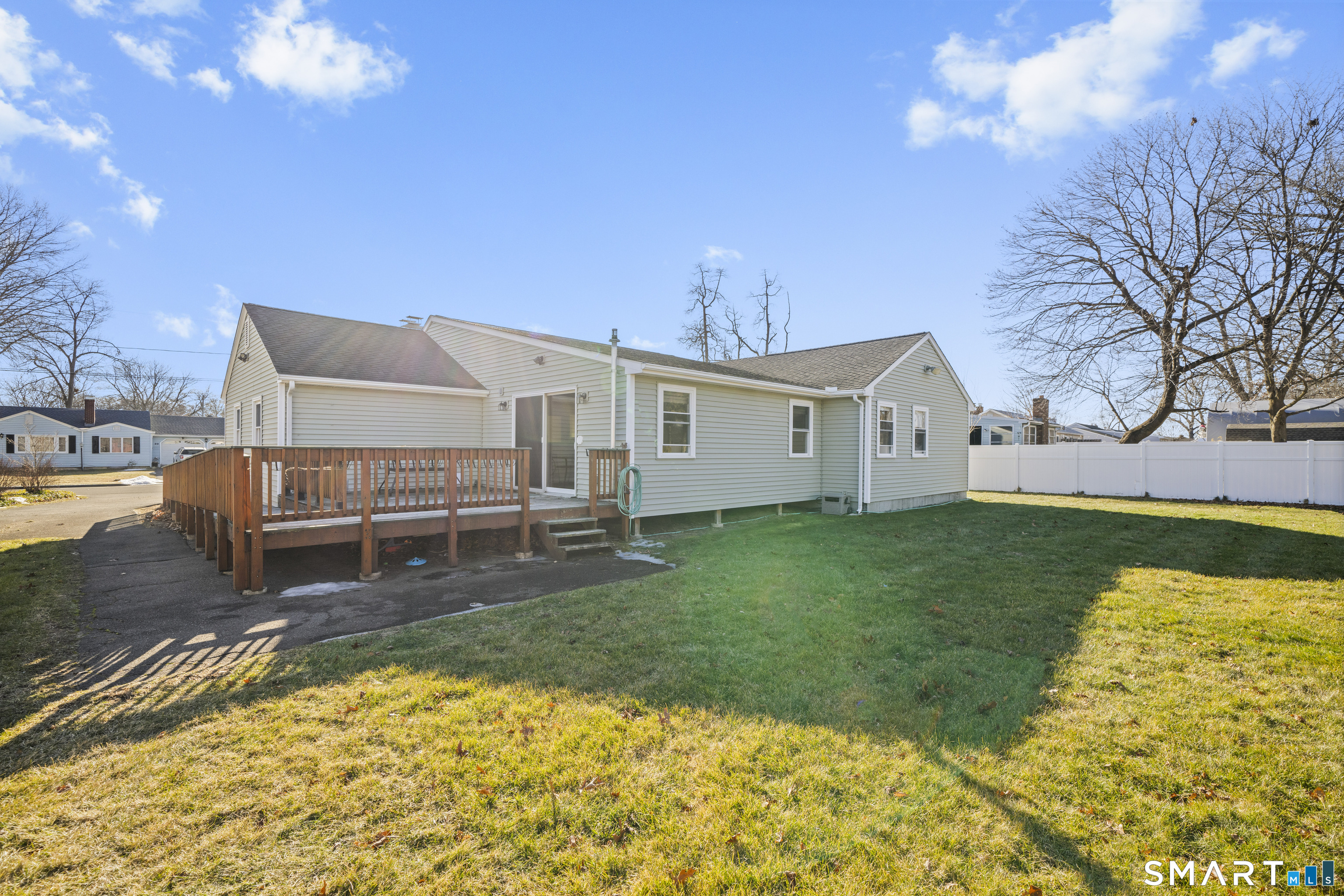 30 Jackson Street Windsor Locks, CT 06096 - Photo 29 of 38