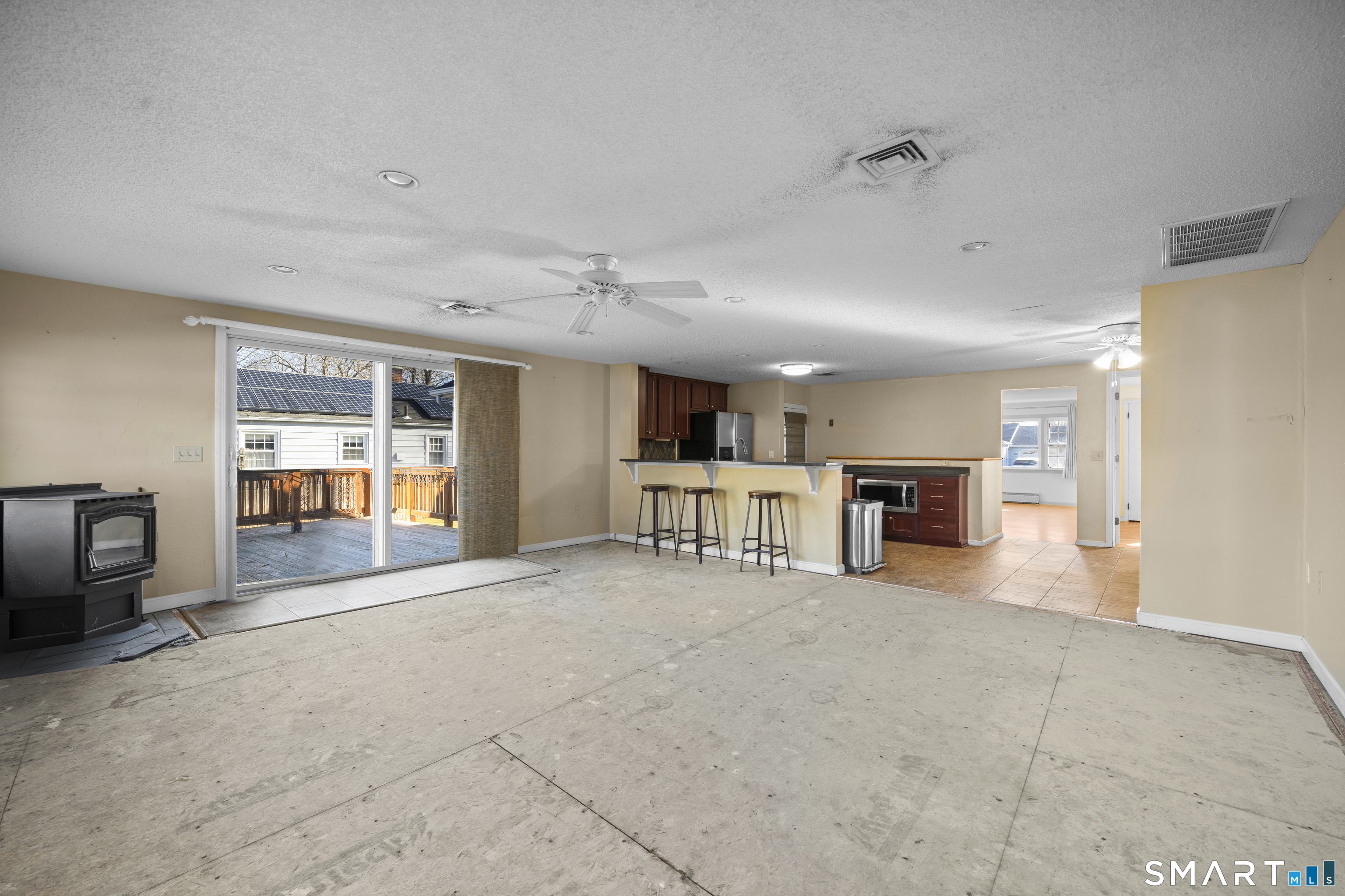 30 Jackson Street Windsor Locks, CT 06096 - Photo 4 of 38