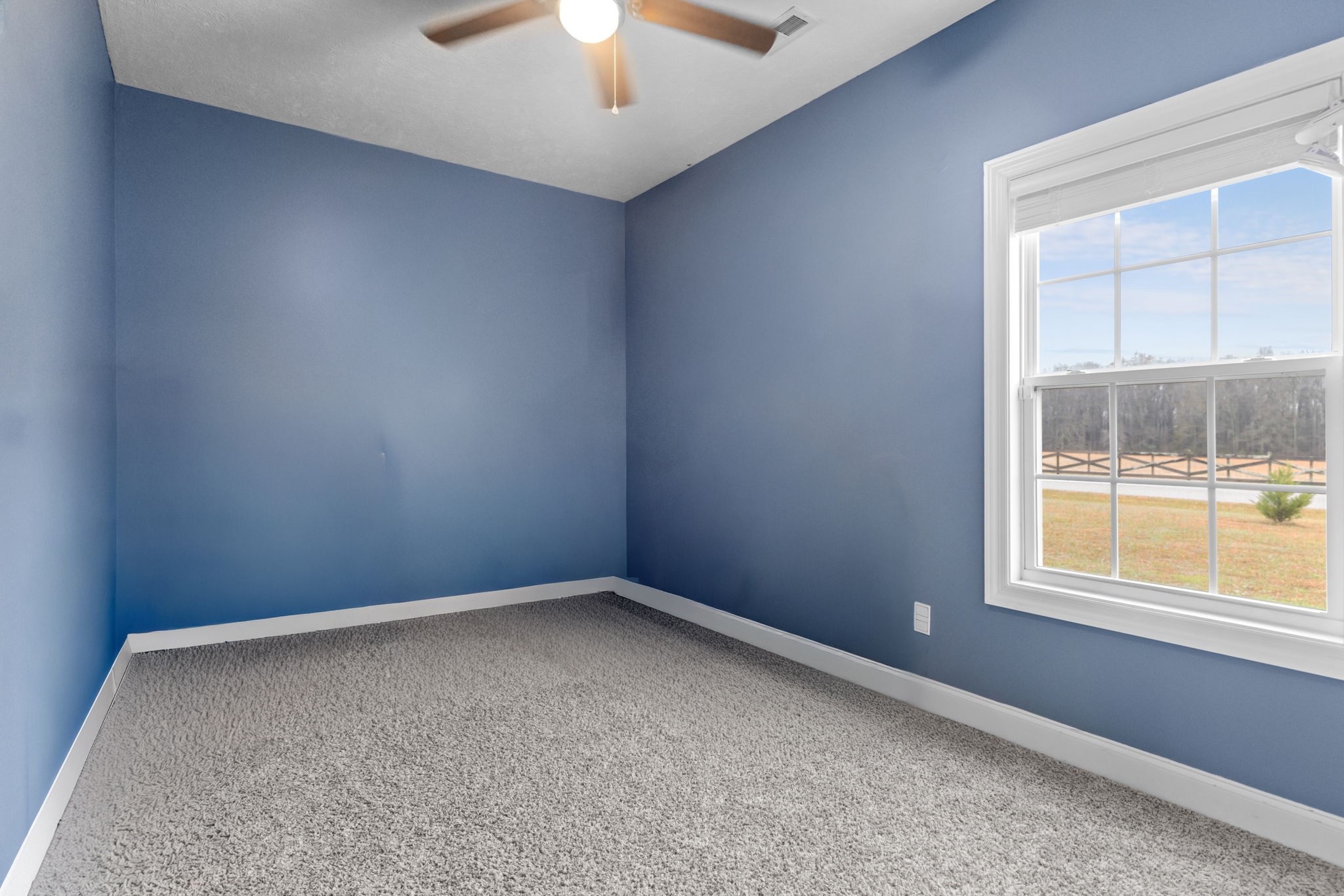 22 Hickory Drive Manchester, TN 37355 - Photo 19 of 37 an empty room with a window