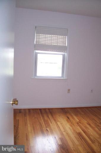 414 Course Street Northeast Vienna, VA 22180 - Photo 15 of 22 Bedroom #2