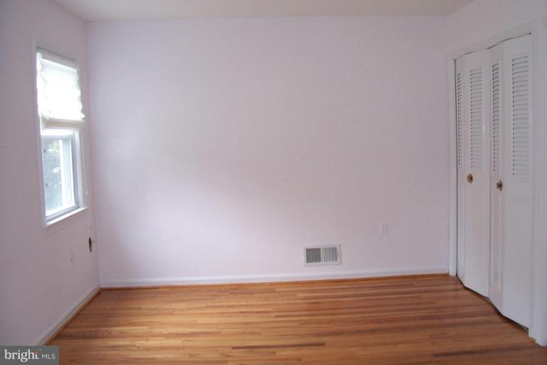 414 Course Street Northeast Vienna, VA 22180 - Photo 18 of 22 Master Bedroom