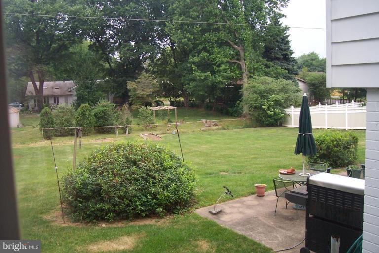 414 Course Street Northeast Vienna, VA 22180 - Photo 20 of 22 Back yard