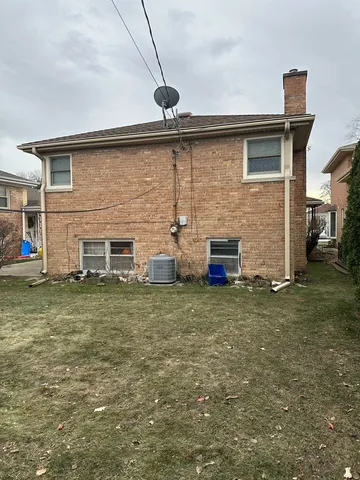 $389,000 | 4050 West Columbia Avenue, Lincolnwood, IL 60712