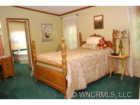 19 Ridge Cross Road Asheville, NC 28805 - Photo 5 of 24 Gallery Image 5